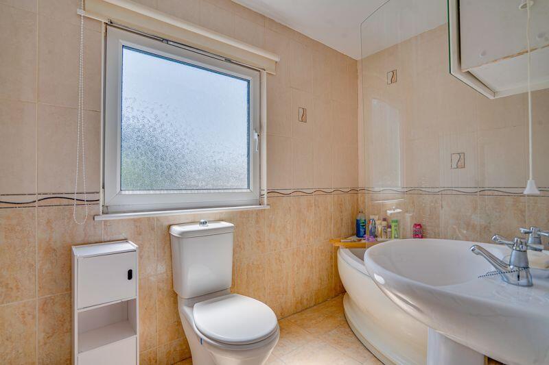 En-suite to Bedroom Two