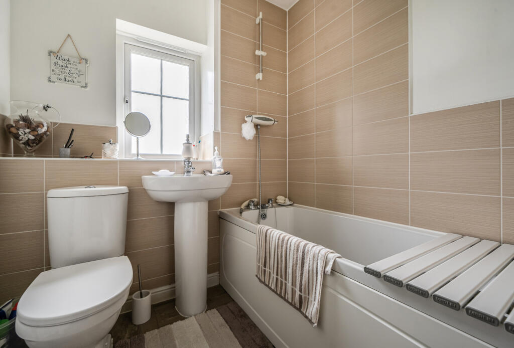 1385604-11-692864...