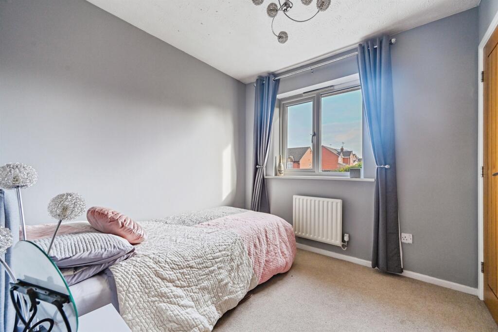 Bedroom: