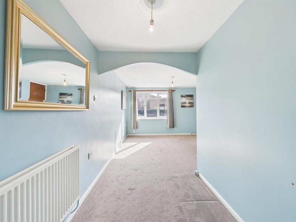 6 - One-Bedroom Flat Plus Parking In Speedwell.jpg