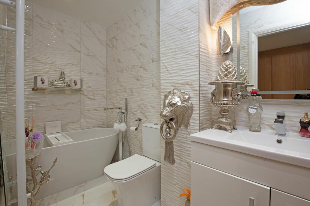 En-suite bathroom and shower room
