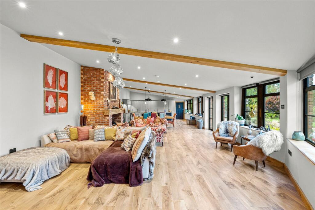 Kitchen/Dining