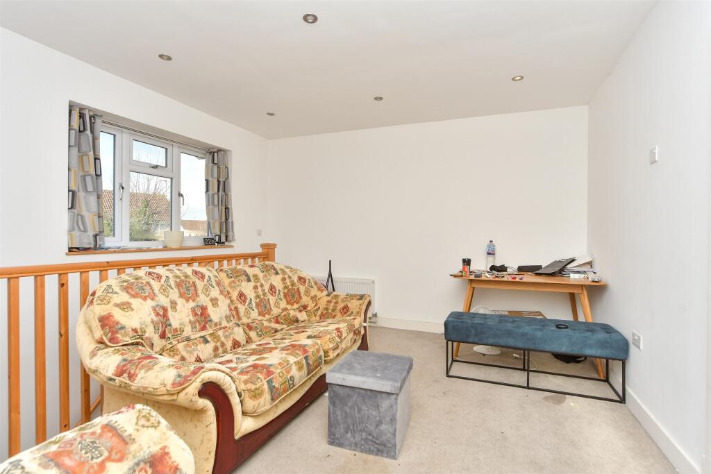 Kitchen/ Living Area