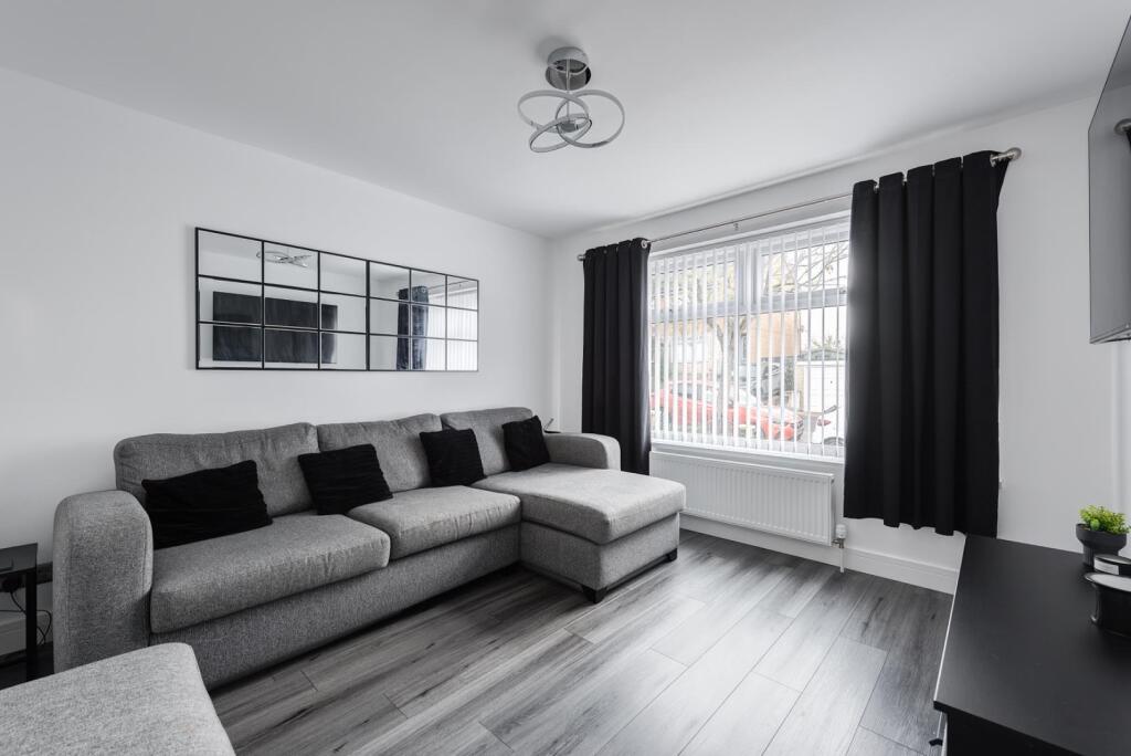 56BinsteadGrove(Interior)-7.jpg