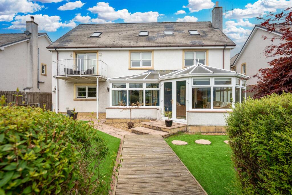 35 - Rear Garden.jpg