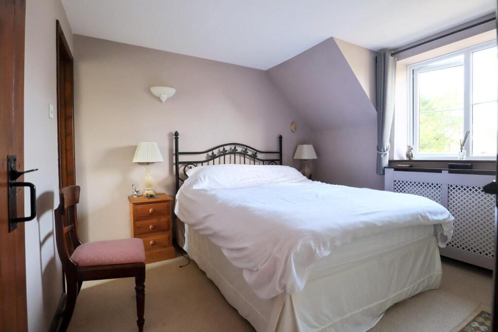 Bedroom 1.jpg