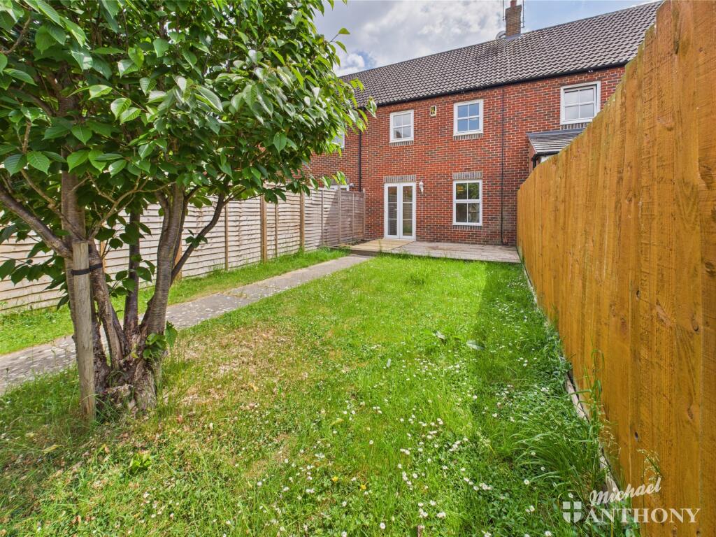 CAM03852G0-PR0293-STILL007