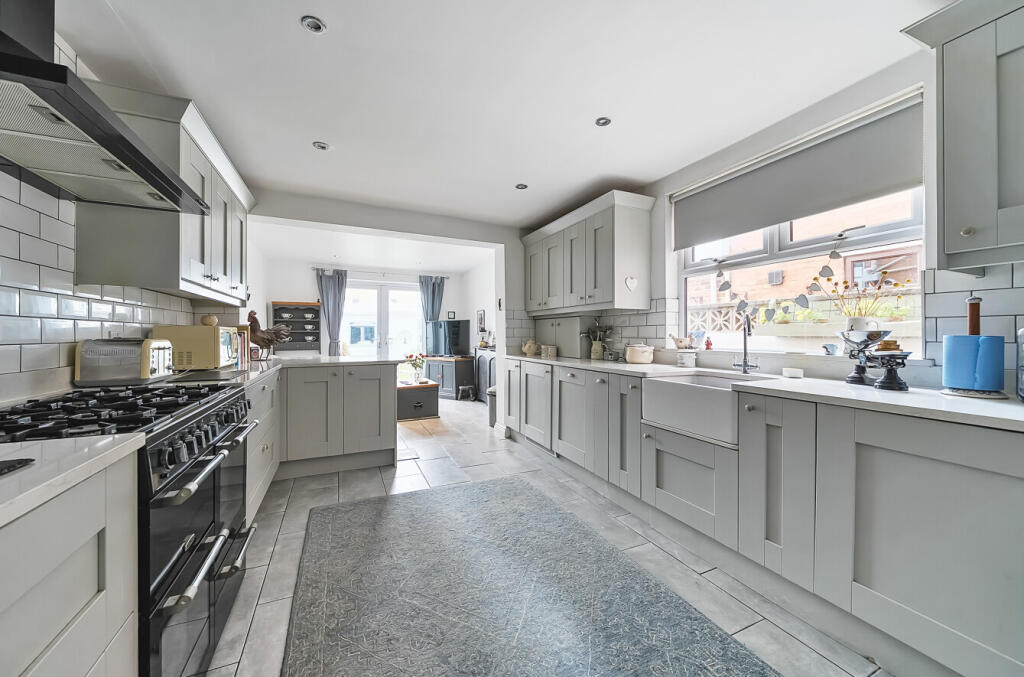 1304166-8-6841d83...