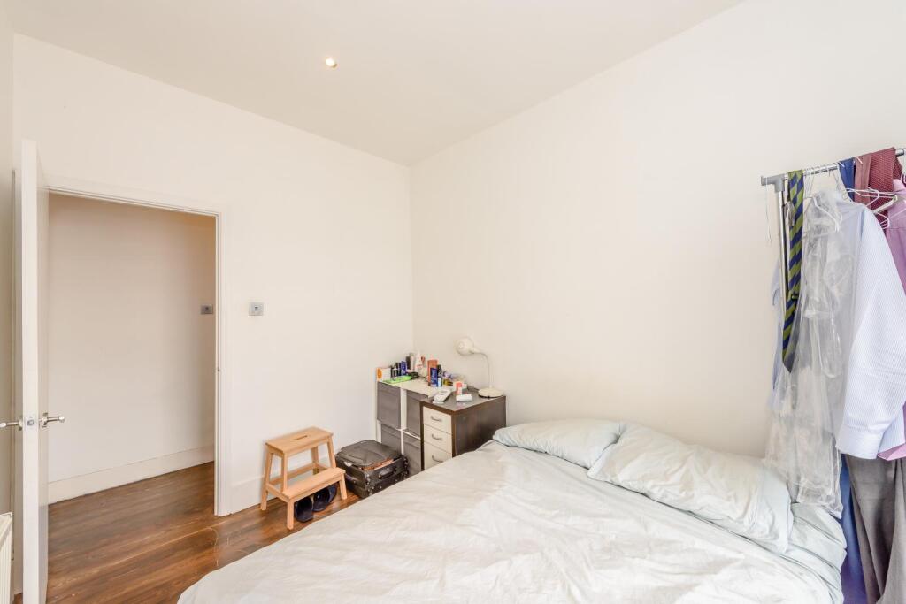 8390652-interior18-800.jpg