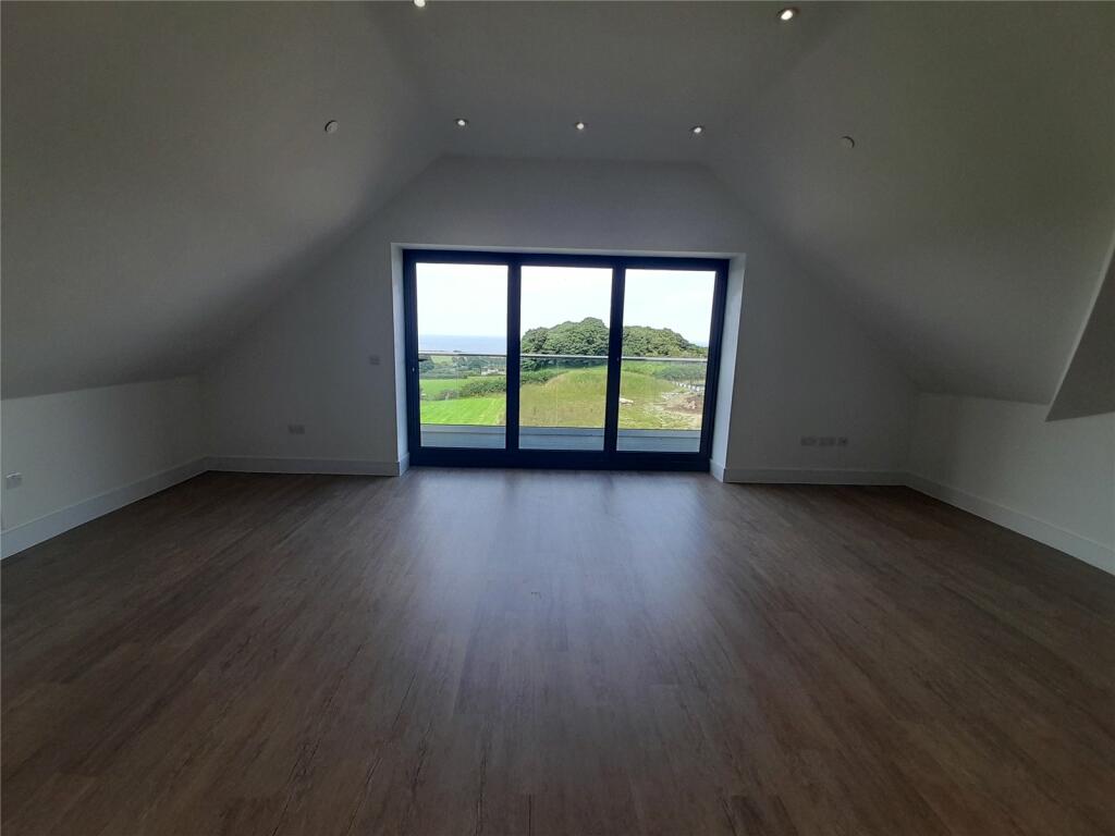 Kitchen/Living Area