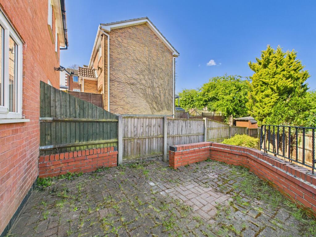 Rear Courtyard Garden