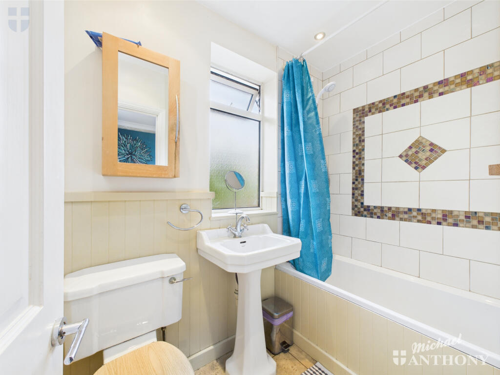 CAM03218G0-PR0659-STILL017