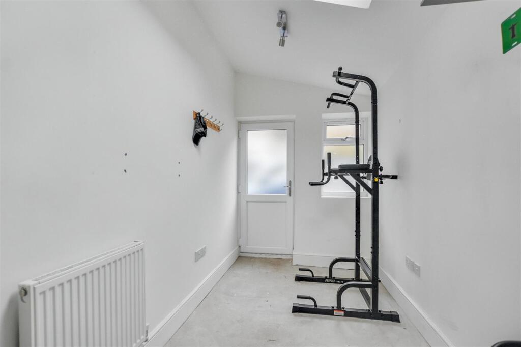 STUDY/GYM/PLAYROOM