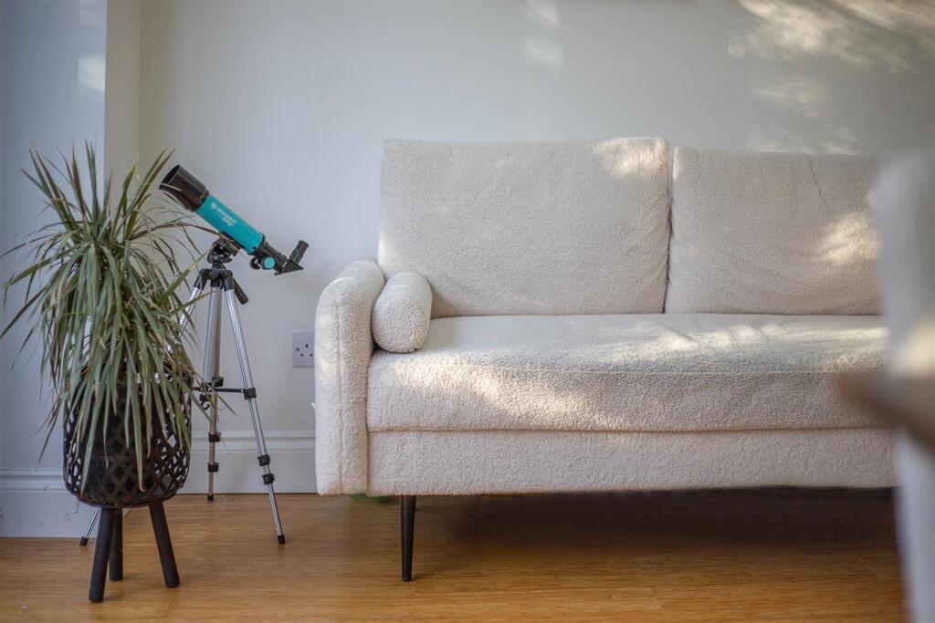 31--LINDEN-CLOSE-0038 copy.jpg