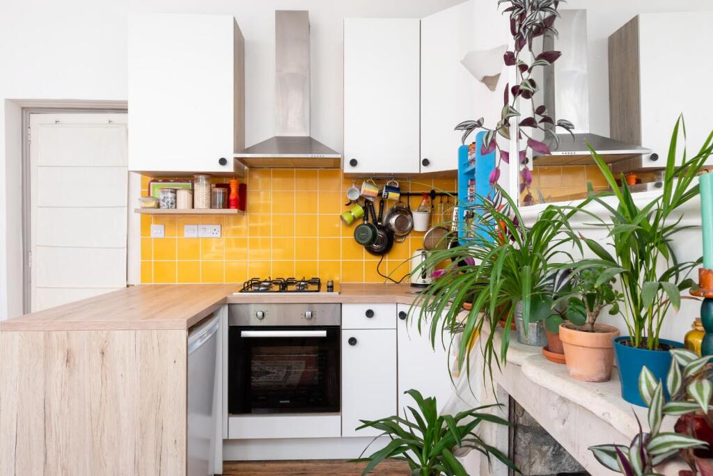 Basement Flat, 8 Kensington Place, Bath, BA1 6AW-6