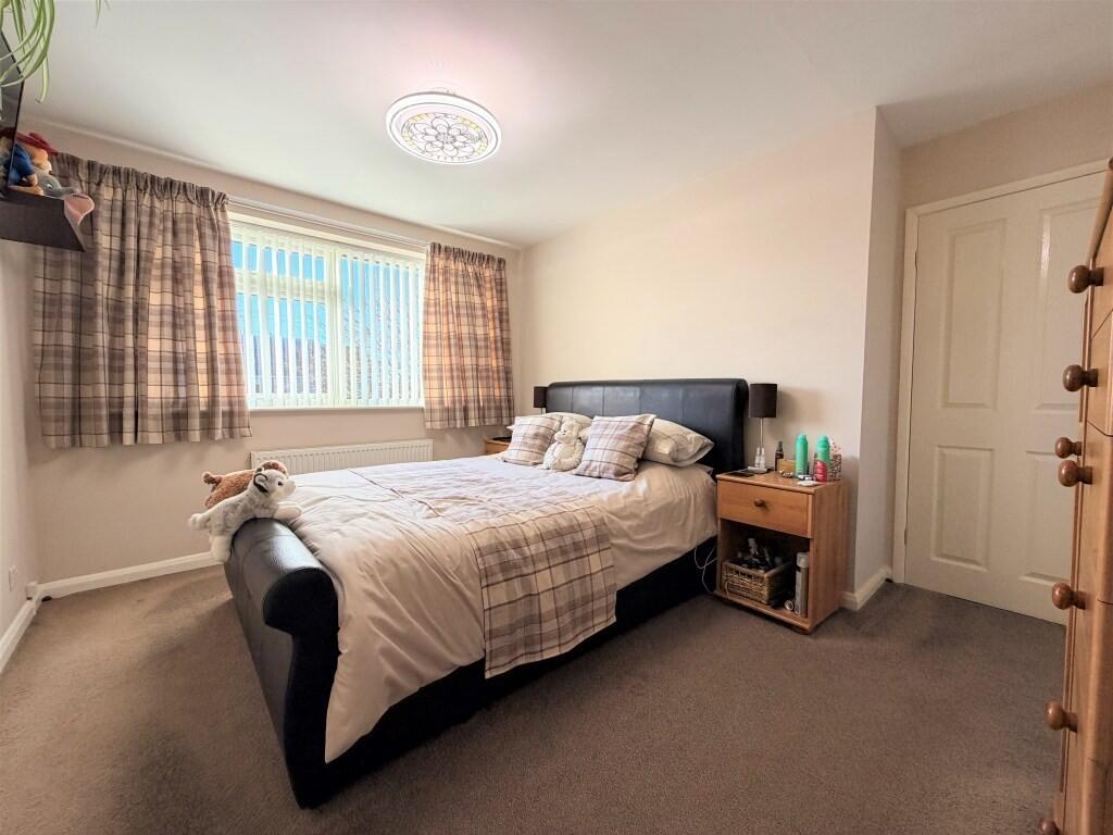 BEDROOM1 2