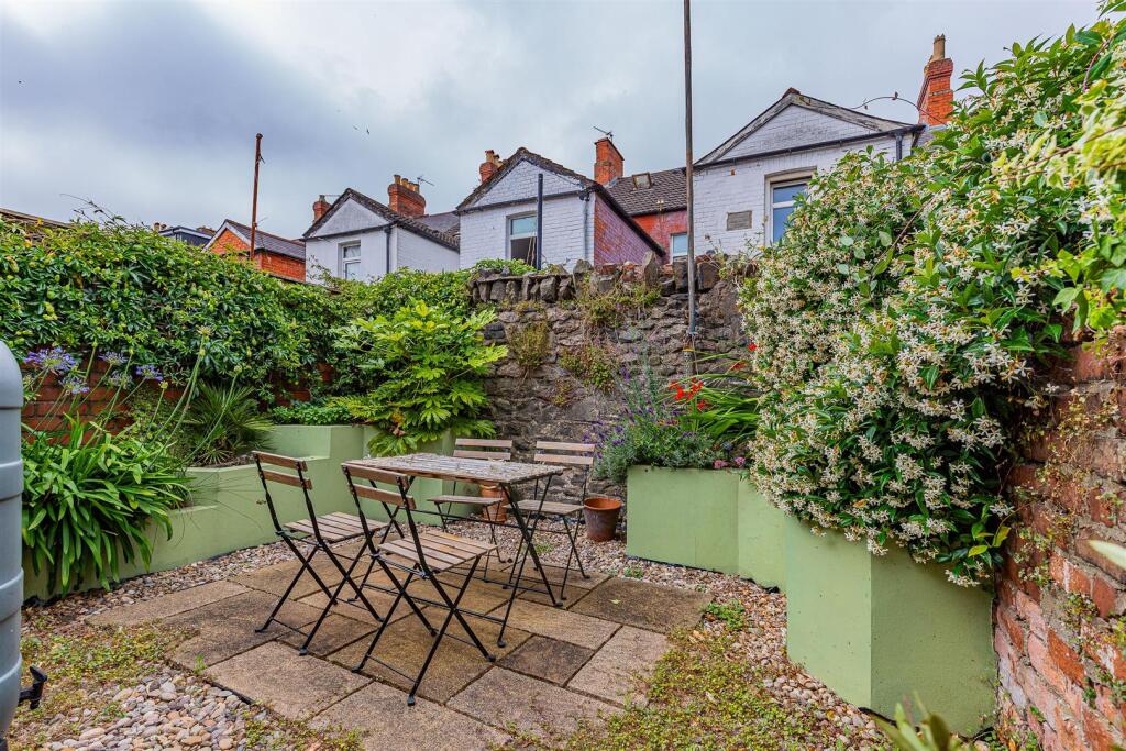 Plasnewydd Road 19-16.jpg