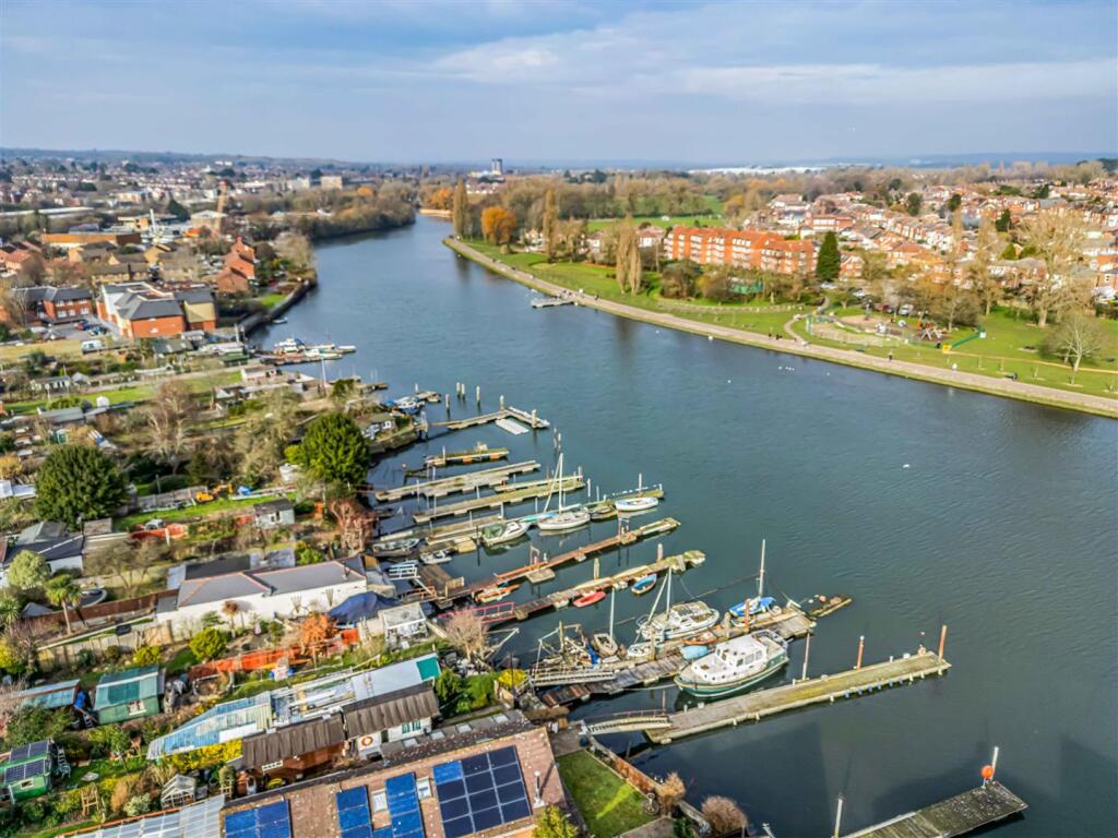 268a Priory Road-Aerials-Small-PorticoMarketing-Ne