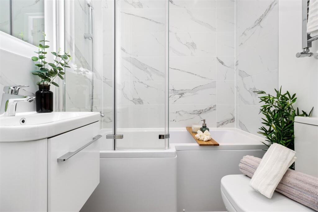 Main Bathroom