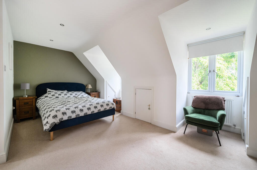 1300633-25-68370f...