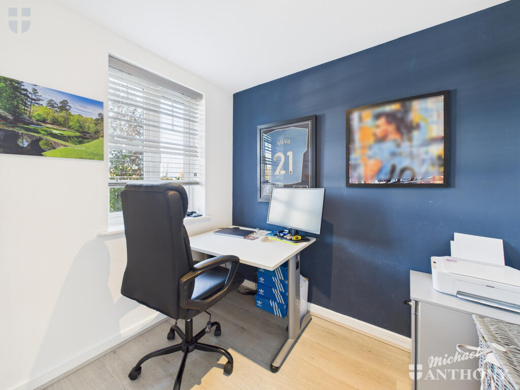 CAM03852G0-PR0483-STILL001