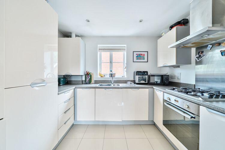 1289490 20 6825b1553ed2f ARW