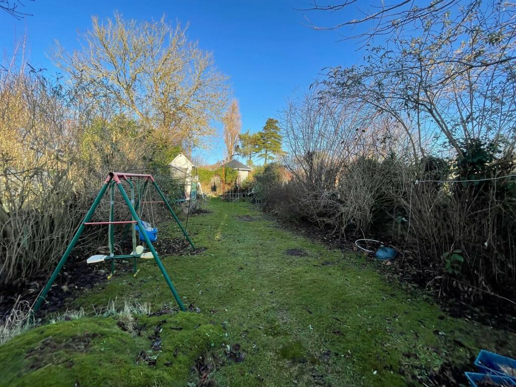 GARDEN REAR.jpg
