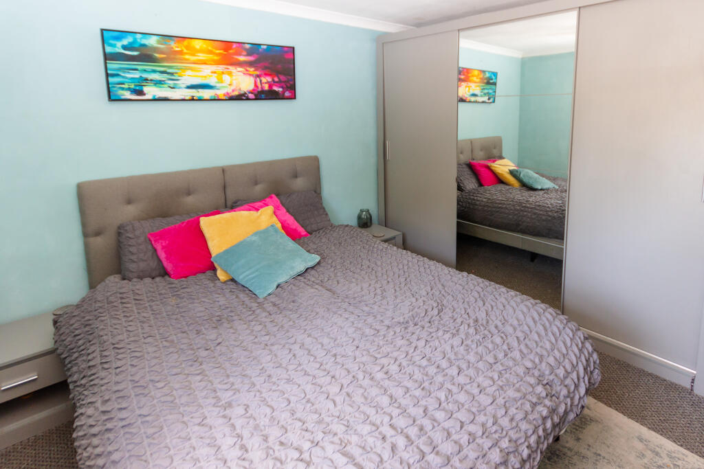 Principal bedroom