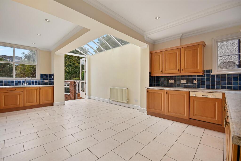 Brook Green Lettings  Heathfield Road - Kitchen3 (
