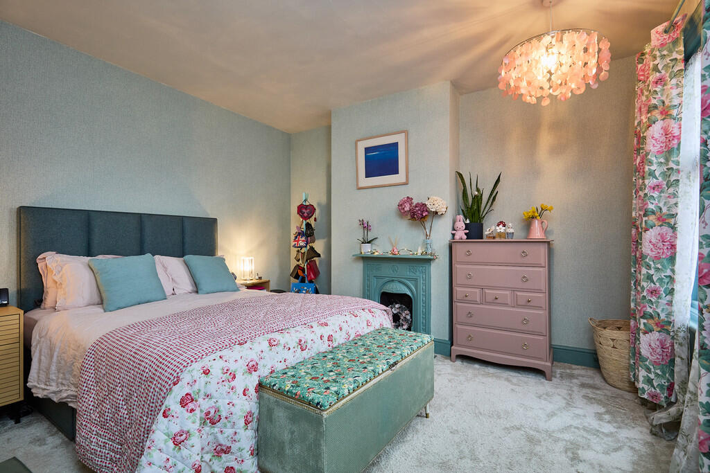 Edward Knight 202...