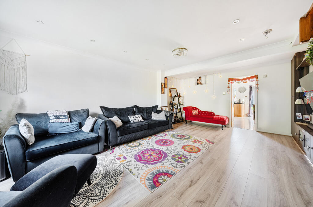 1294539-6-683044e...