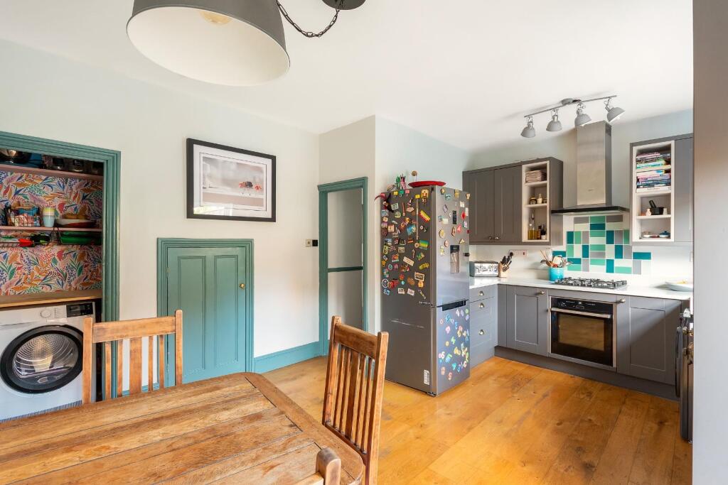 0B6ALH - Kitchen Diner A.jpg