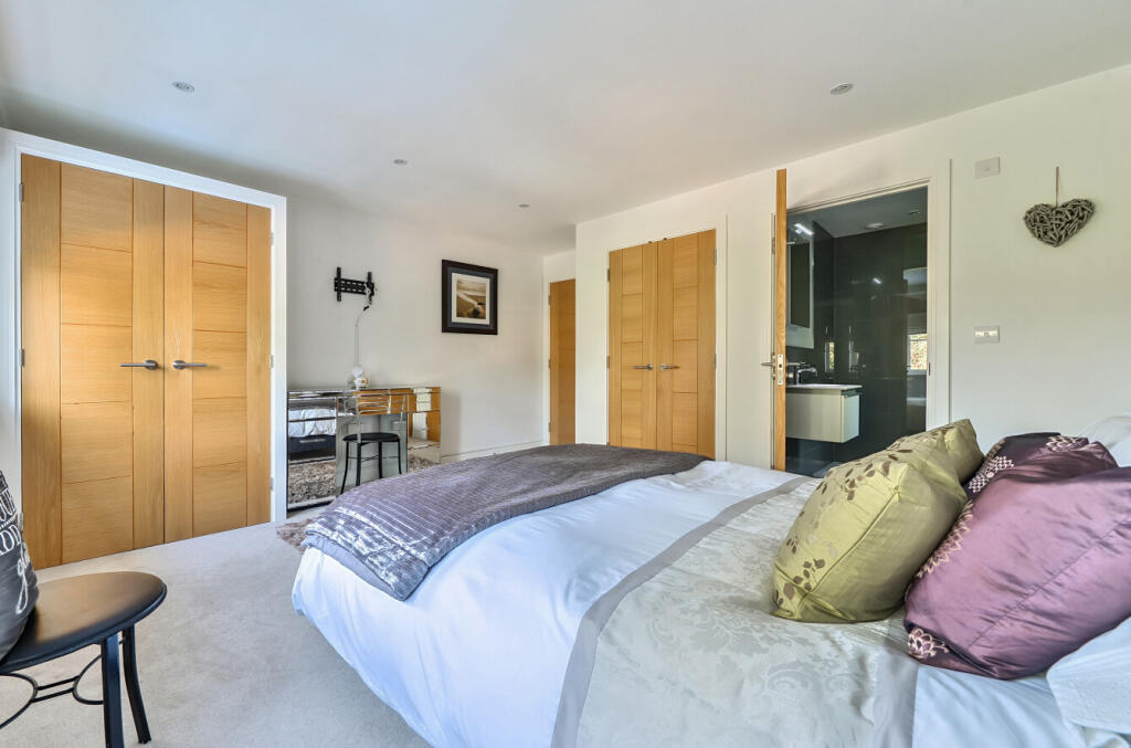 1333619-8-689317d...