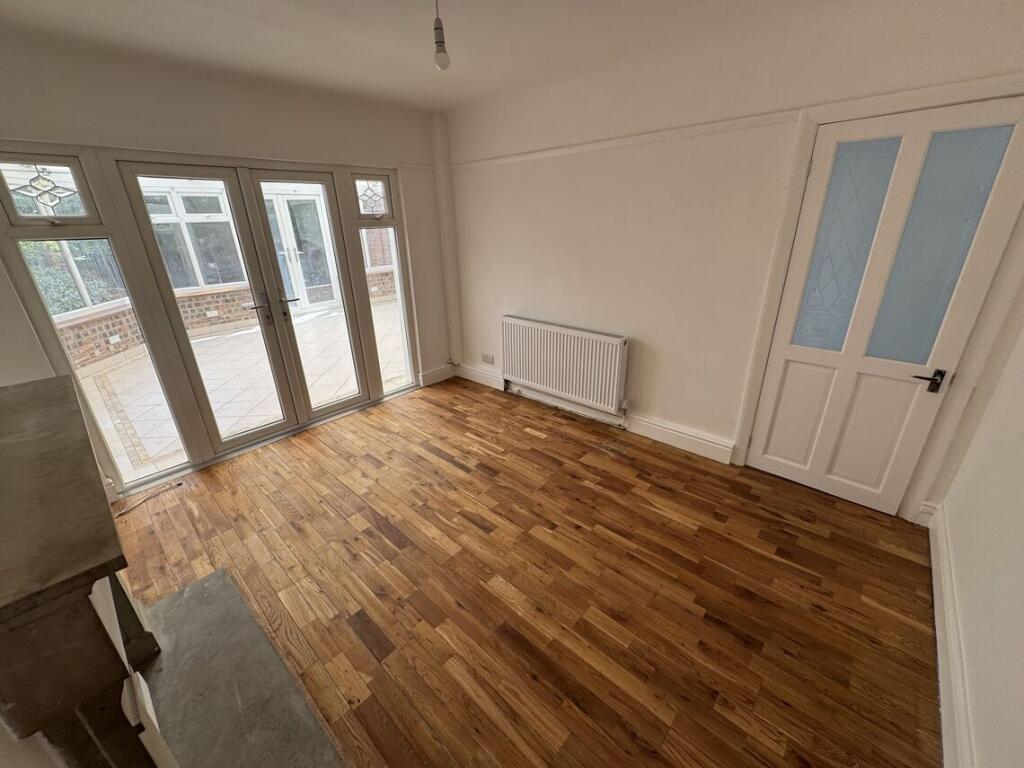 Living Room (Rear)