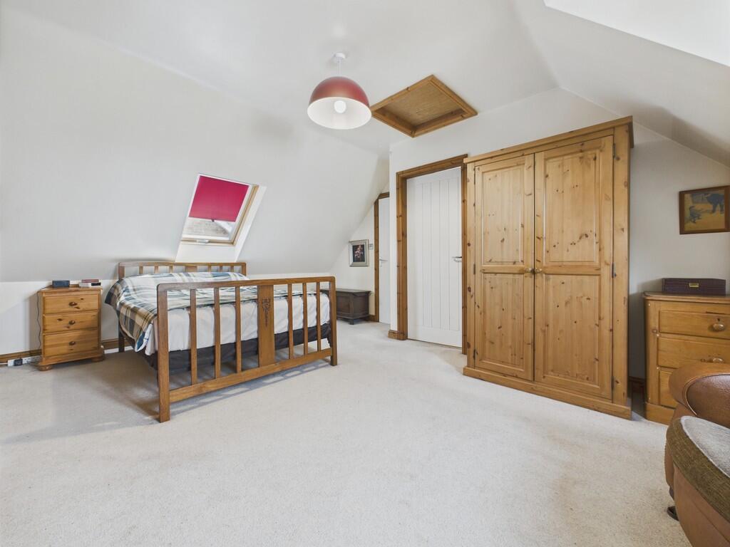 CAM04273G0-PR0175...