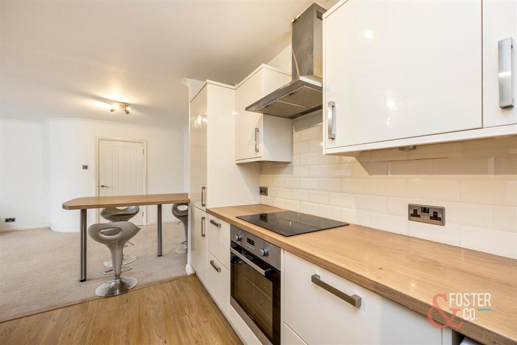Palmeira Avenue, Glynde House, Flat 4-008.JPG