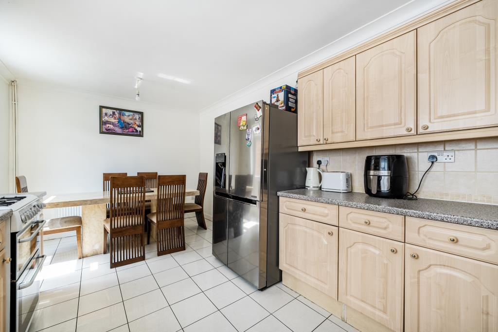 Kitchen/Dining Area