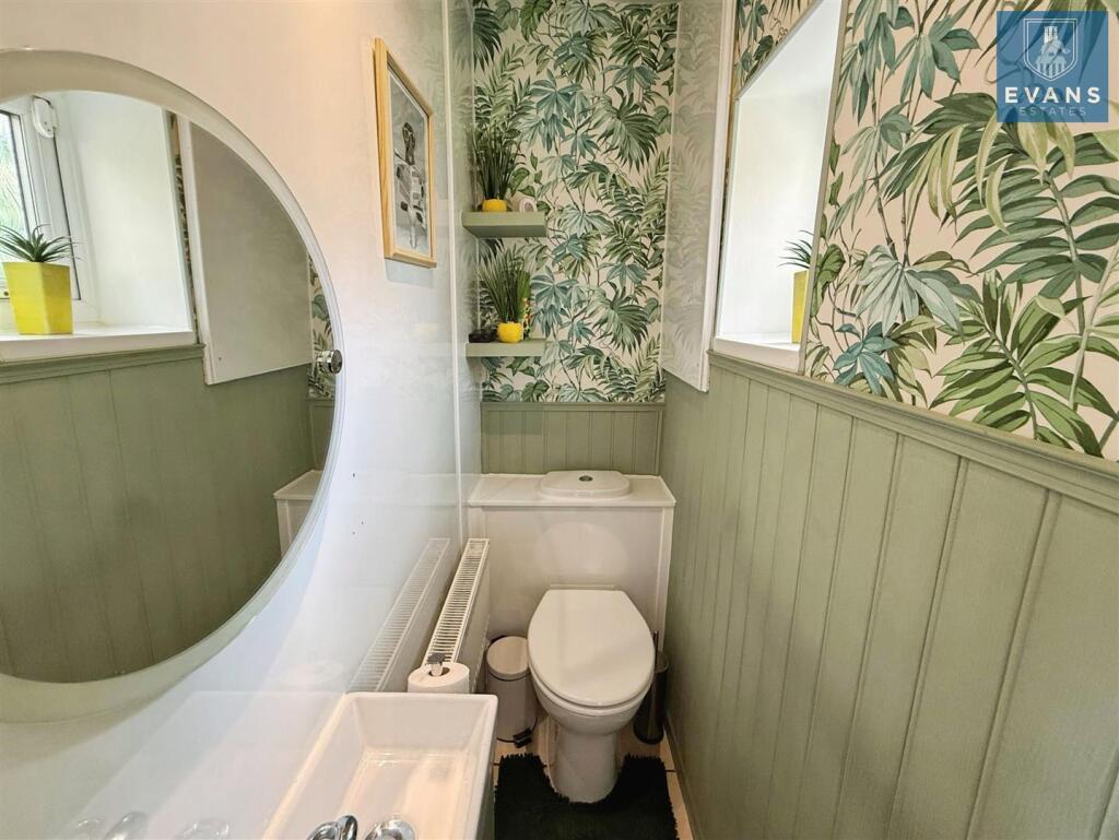 Ground Floor Cloakroom