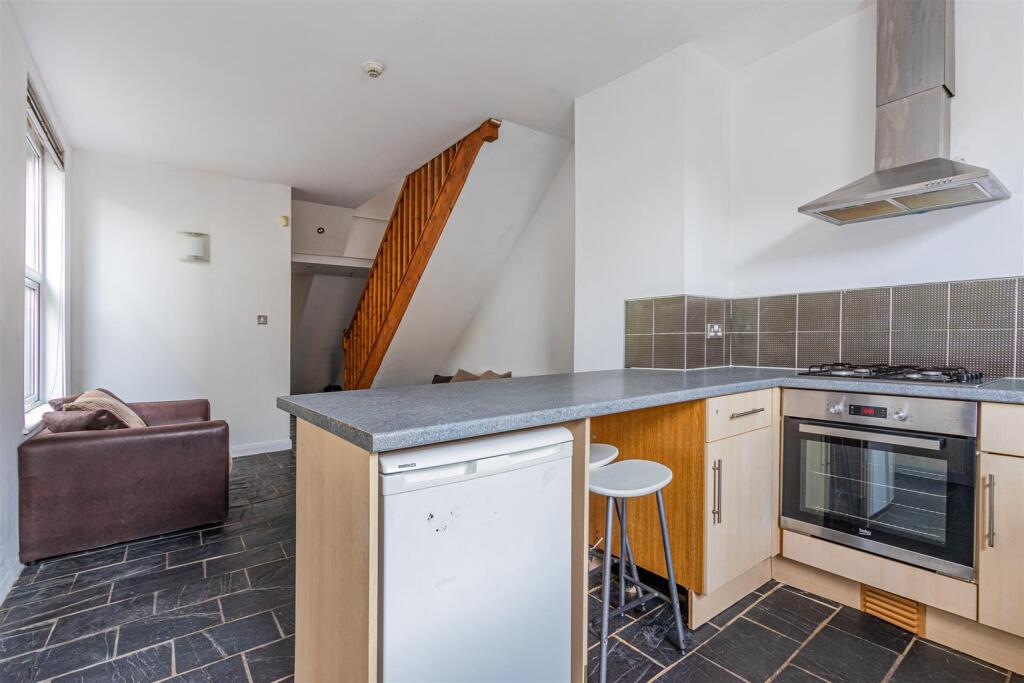 Howard Gardens 32, 2 (5 of 10).jpg