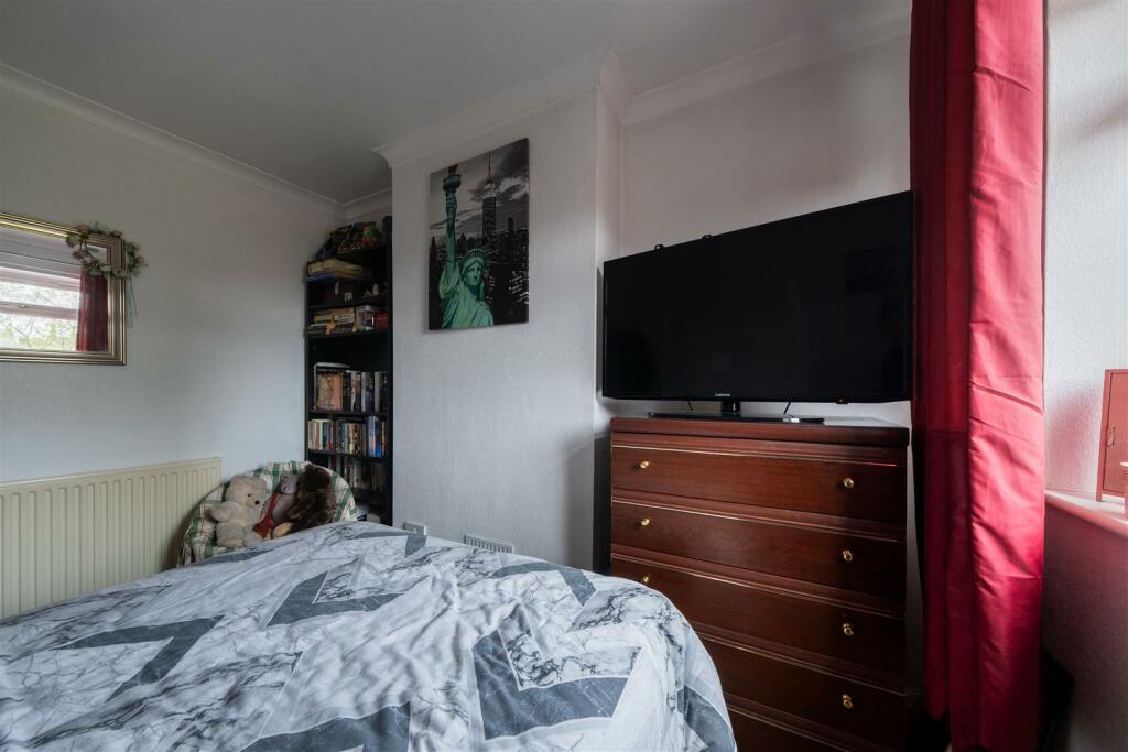 2 Emmett Street-014.jpg