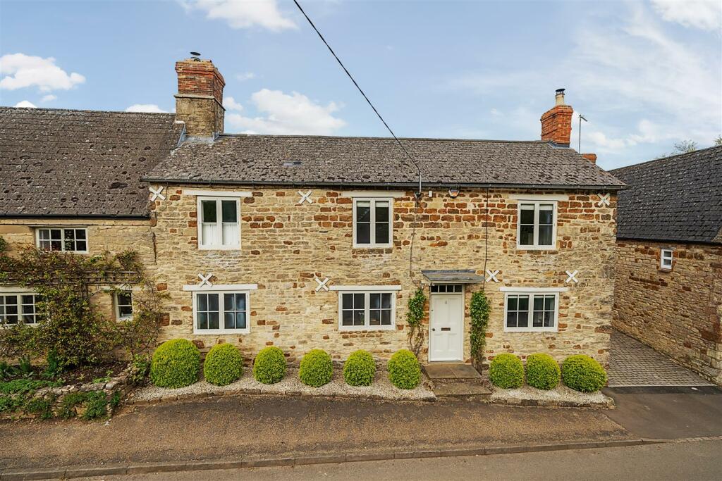 The Beeches (e) (2).jpg