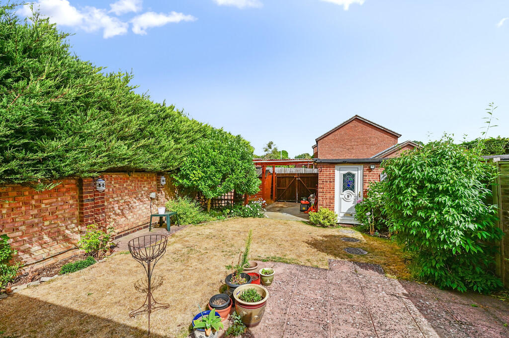 65 Avocet Crescen...