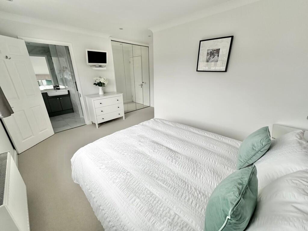 IMG-20250611-WA00...