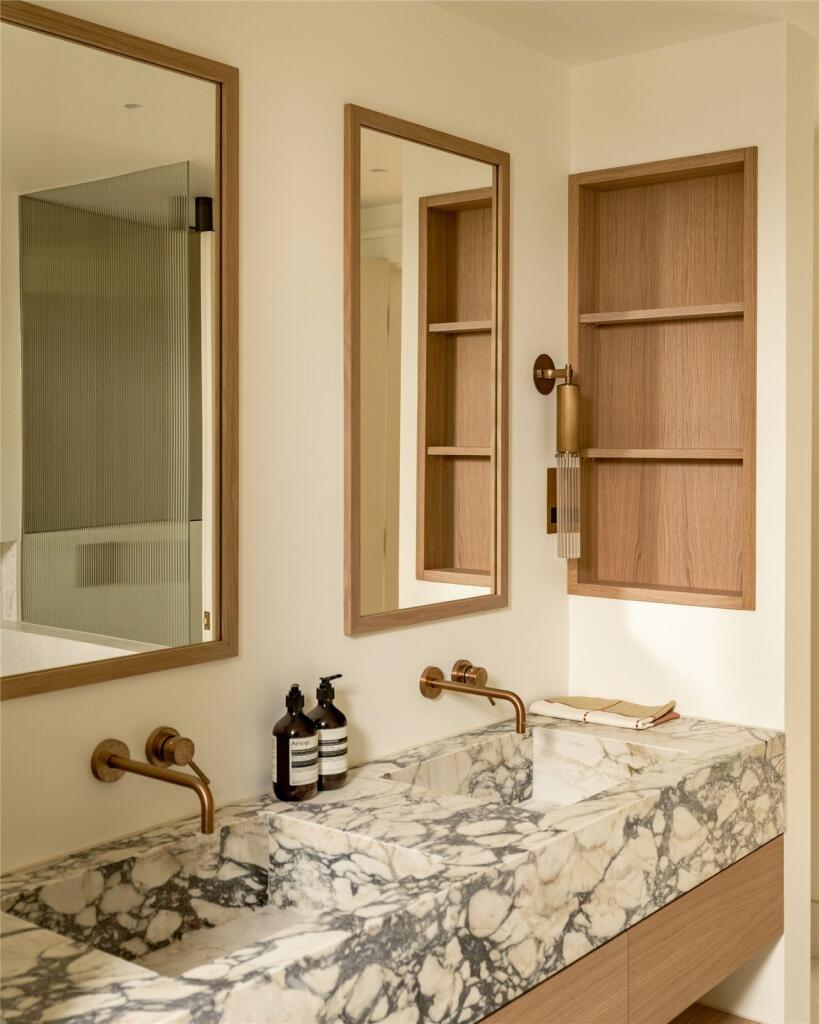 Principal Ensuite