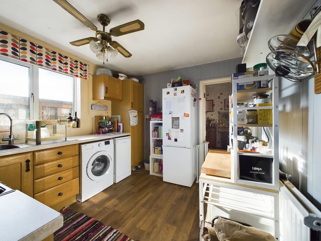 CAM02060G0-PR0275...