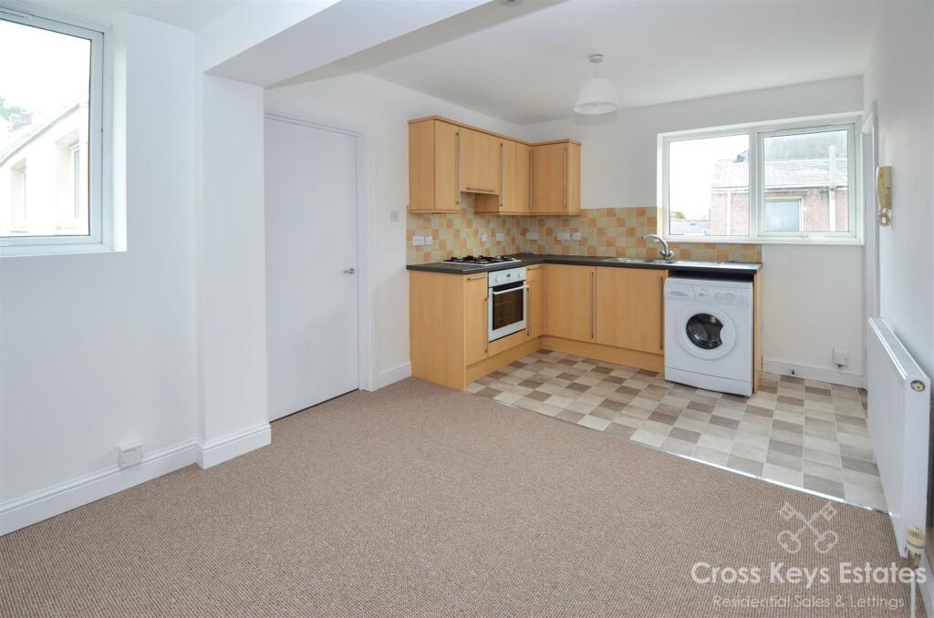 Sitting Room/Kitchen