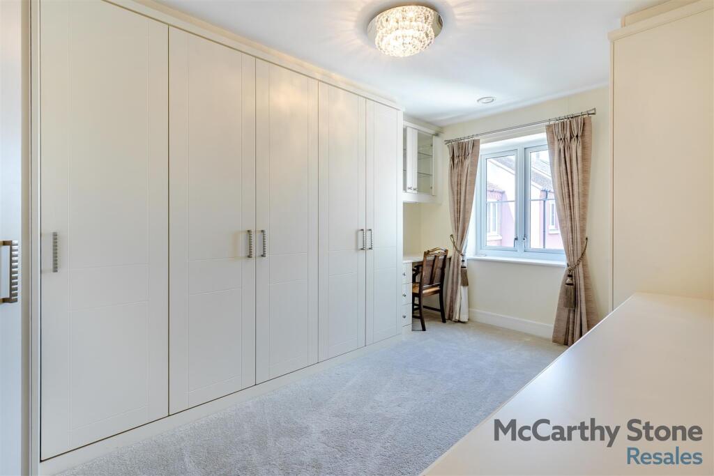 8648425-interior09.jpg