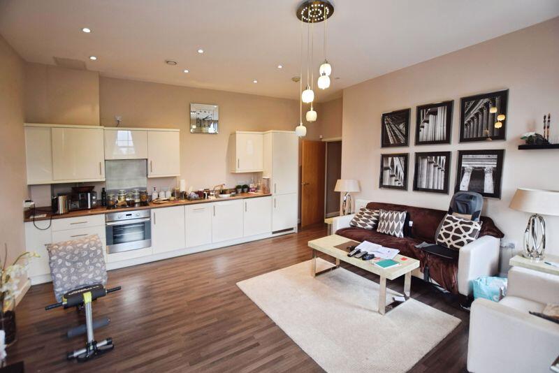 Open Plan Lounge/Kitchen
