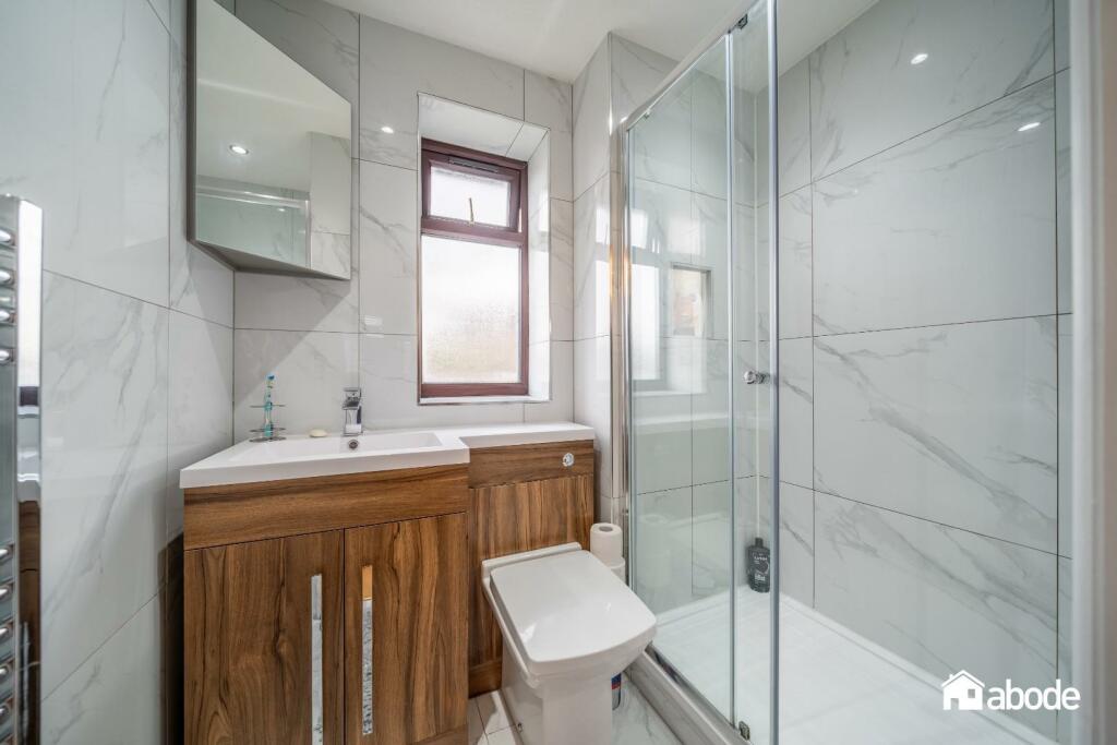 20 Tithebarn Grove (3 of 27).jpg