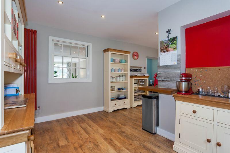 BREAKFAST ROOM